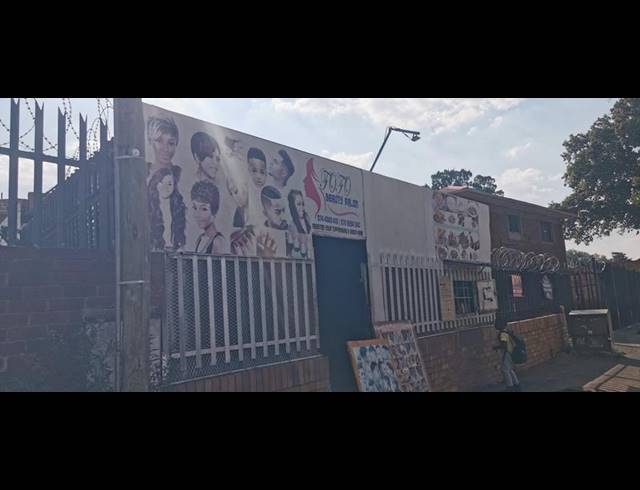 BUSINESS FOR SALE IN BOOYSENS